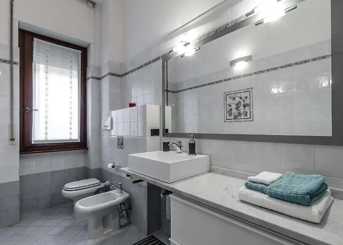Darsena Apartment, 6 Guests, 2 Bdr, Neighborhood, Navigli Apartment