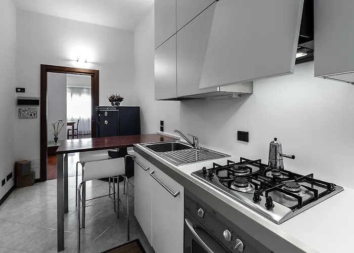 Darsena Apartment, 6 Guests, 2 Bdr, Neighborhood, Navigli Mailand